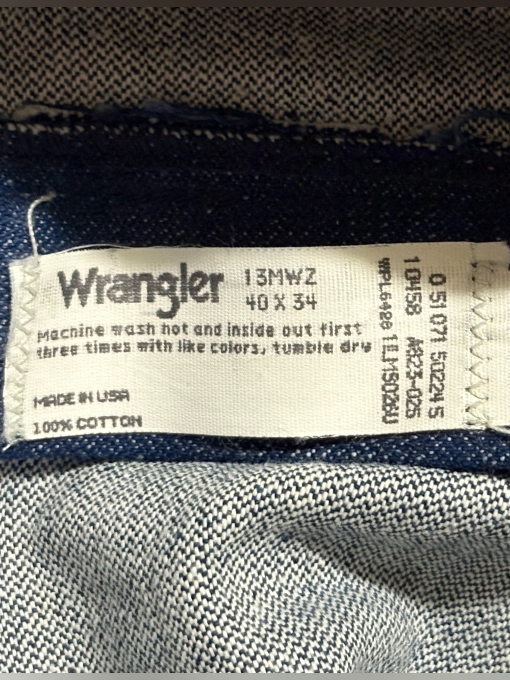 Wrangler Men’s Dark Blue Denim Jeans - Picture 2 of 8